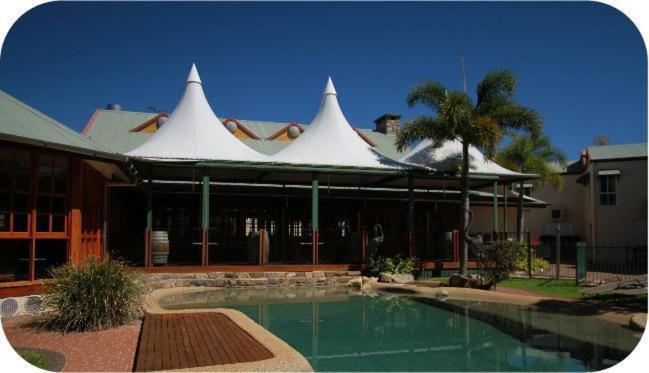 Tinaroo Lake Resort Eksteriør bilde